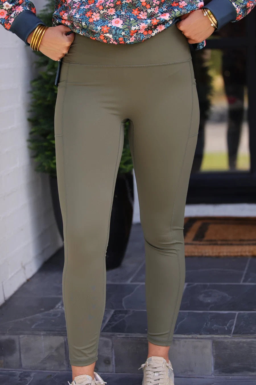 The Everyday Contour Legging- Olive
