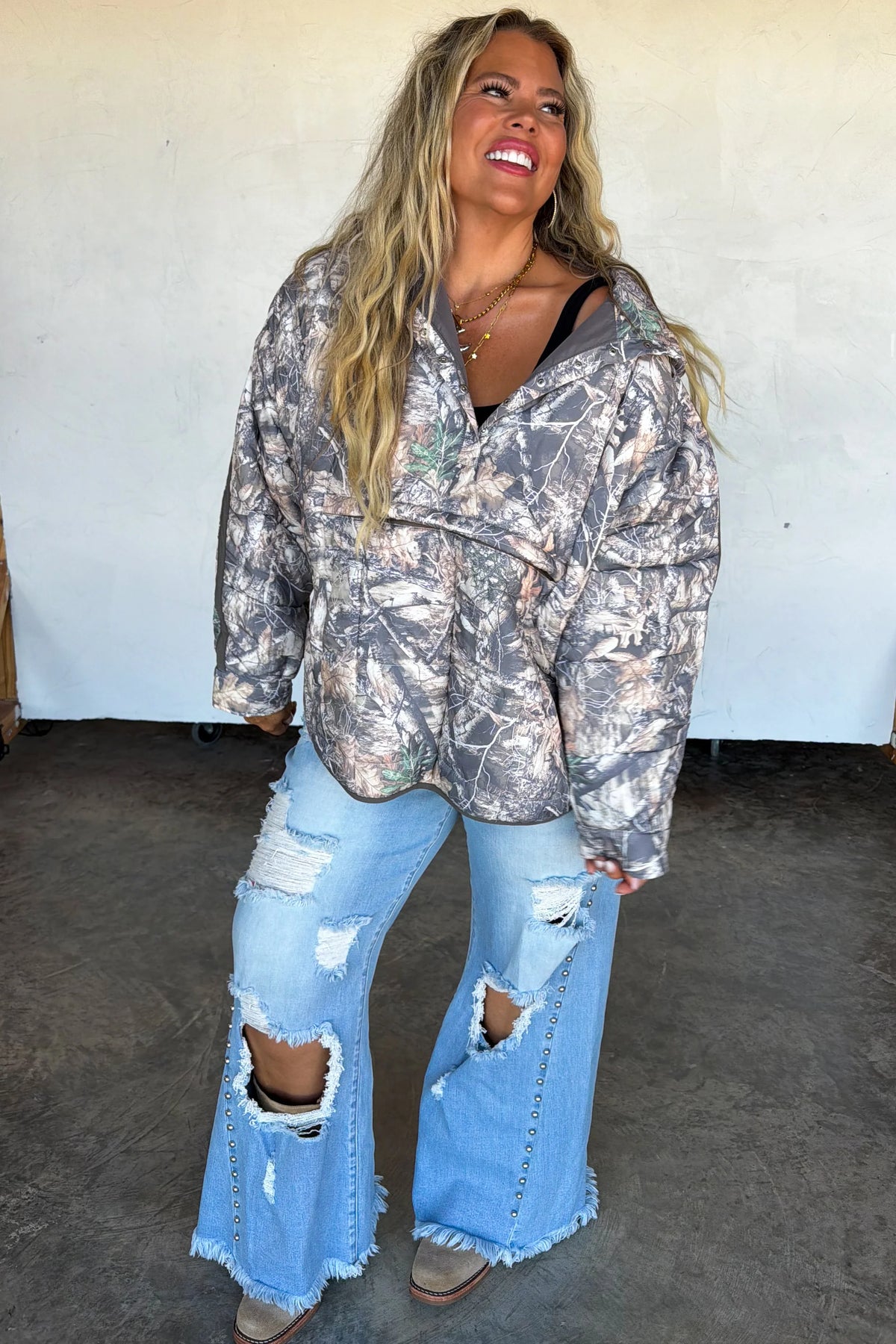 The Outdoorsy Puffer Jacket- Woods Camo
