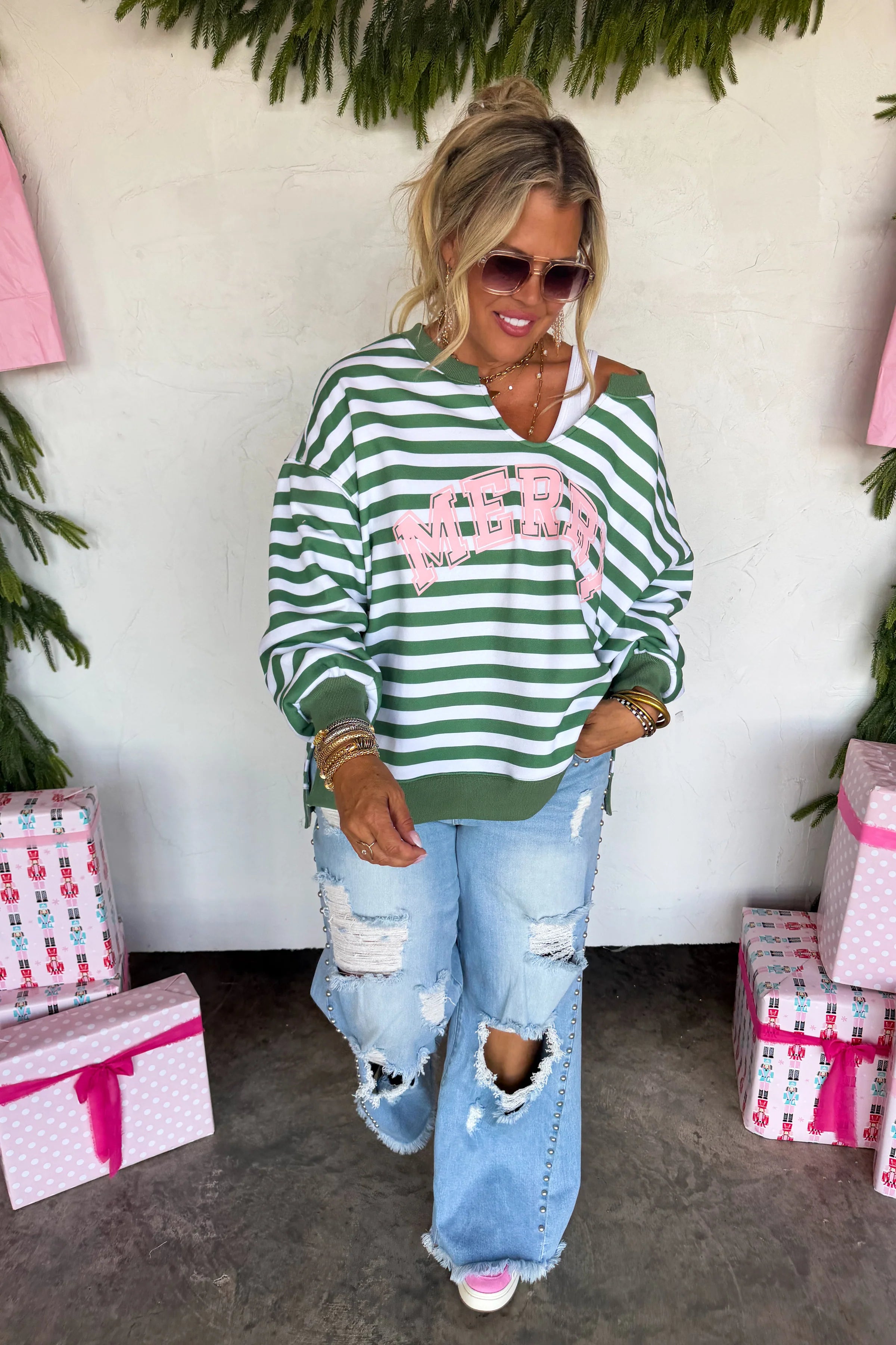 Feeling Festive Oversized Pullover- Green Merry