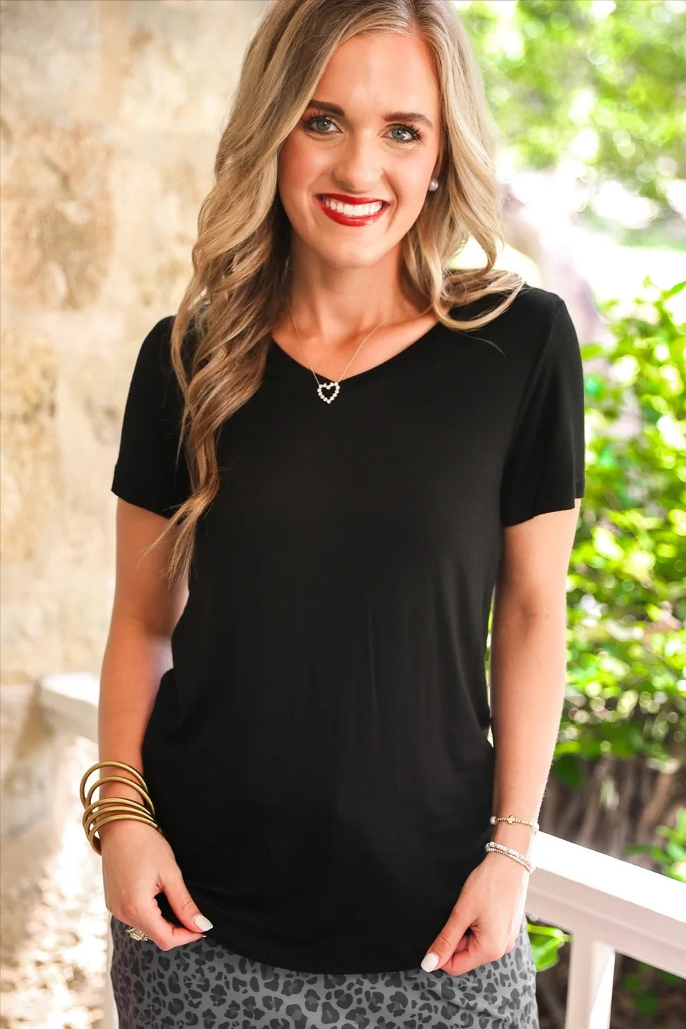 Black Basic Babe Tee